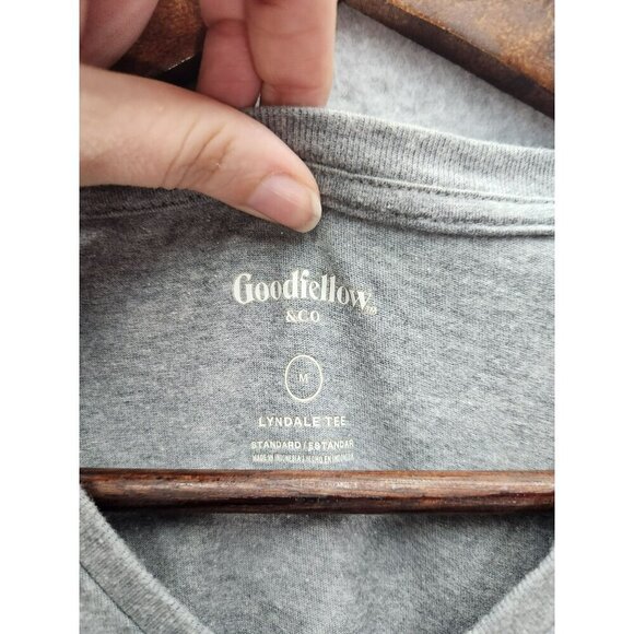 Goodfellow & Co Women's Gray V-Neck Star Wars +Starbucks - Picture 2 of 3